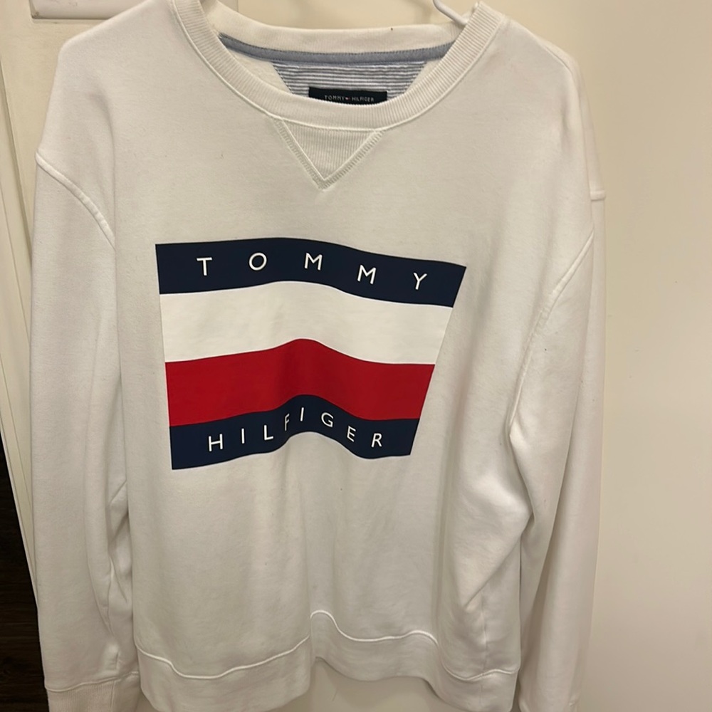 white tommy hilfiger crewneck